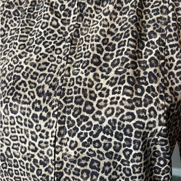 Weekends by Chico's Leopard Jacket and Cropped Pantsuit Size XS - Picture 3 of 9